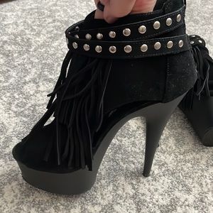 BRAND NEW WITHOUT TAGS Women’s tassel black high heel ankle boots